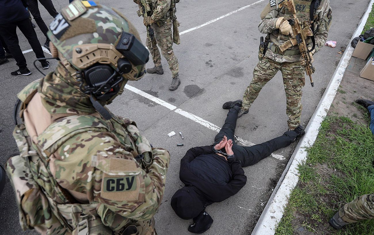 Наводили удари по Дніпру. СБУ затримала двох агентів ФСБ
