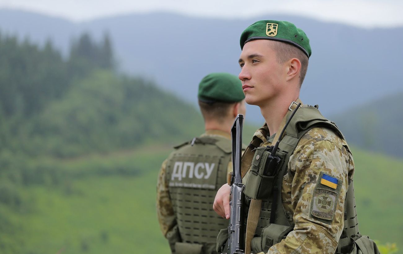 Українців попередили про "літні" черги на кордоні: як їх уникнути