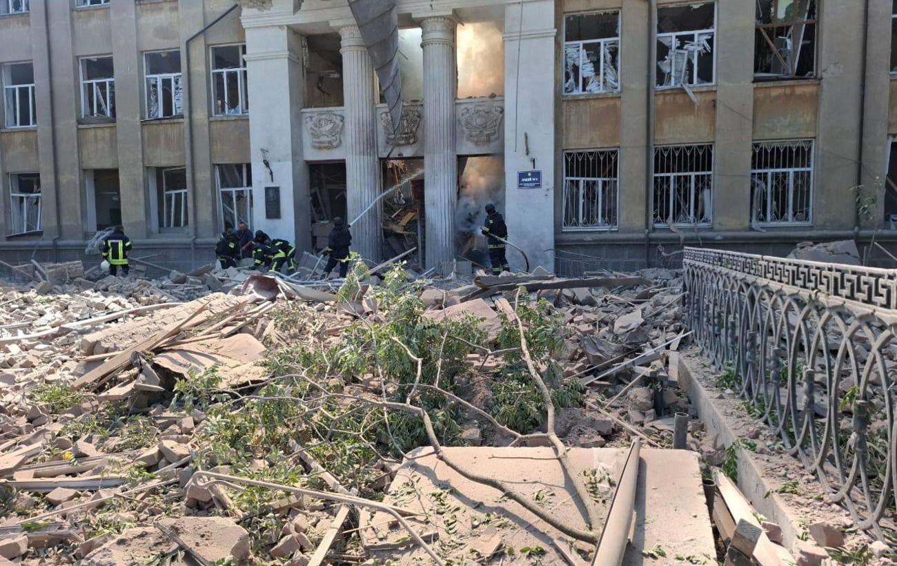 РФ балістикою повністю зруйнувала ліцей у Білгород-Дністровському, - Зеленський