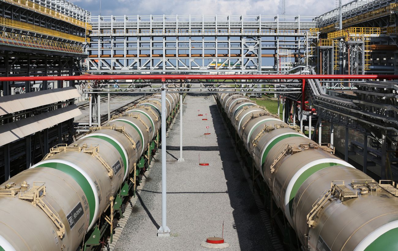 Тарифи Трампа можуть ускладнити продаж російської нафти в Китай, Індію і Туреччину, - Reuters