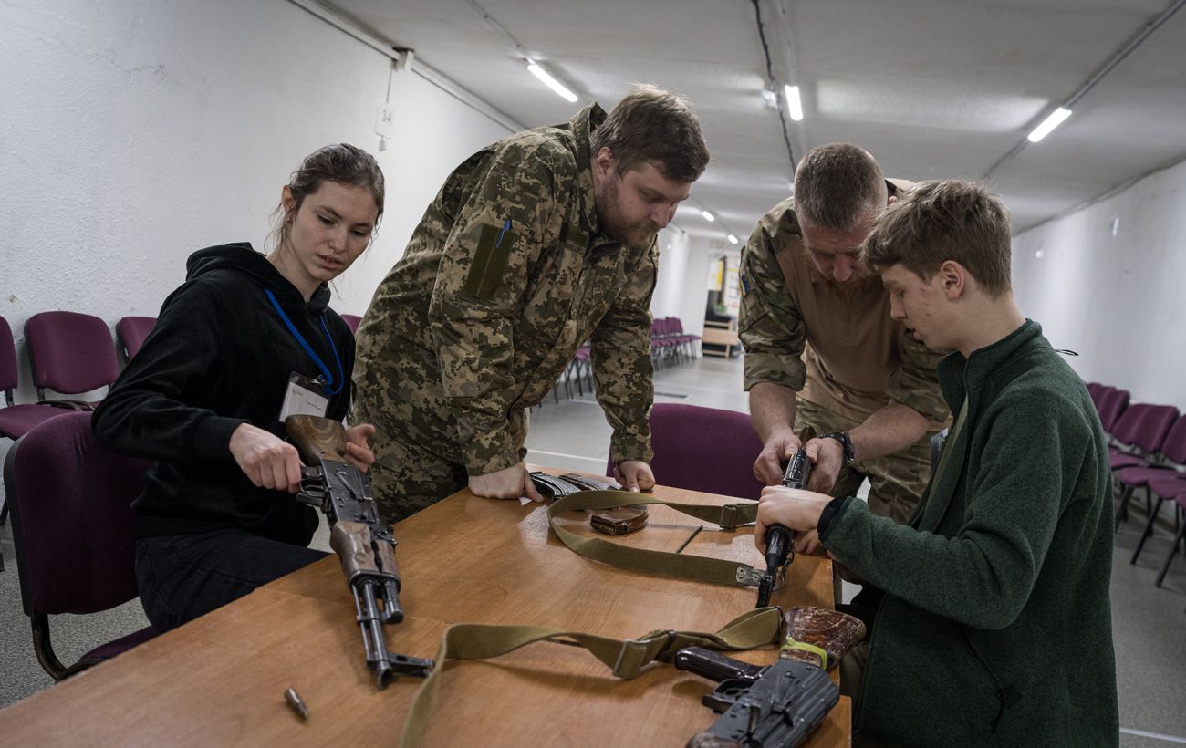 Без права вибору? Студентів-медиків зобов'язали проходити військову підготовку