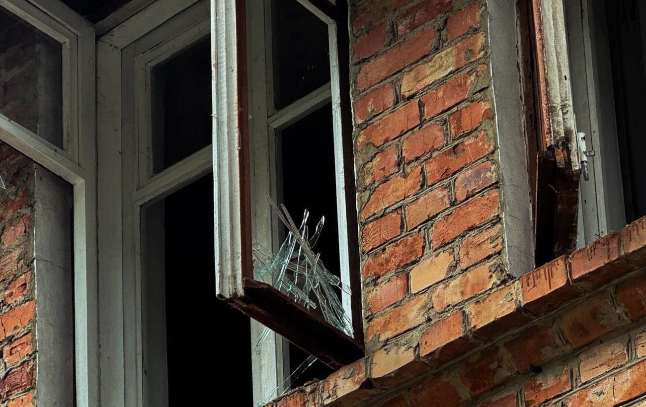 Російські безпілотники атакували Суми: пошкоджено будинки, є постраждалі