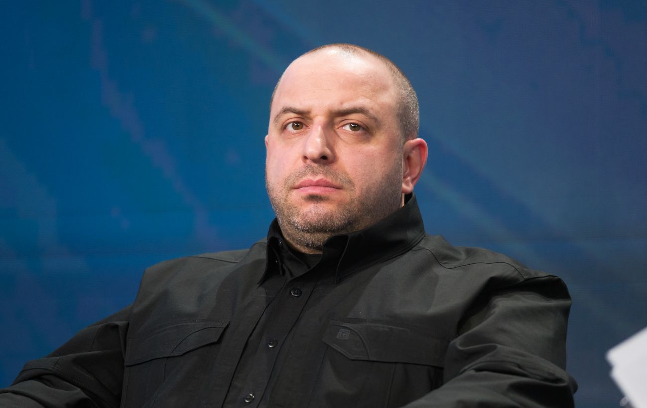 Зеленський доручив сформувати команду для переговорів з РФ: її очолить Умєров