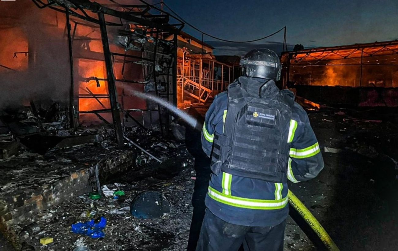 Палахкотів ринок: показано наслідки удару дрона по Харківській області