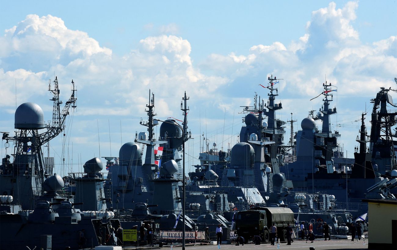 Росія вперше скасувала парад до дня ВМФ: Путін видав дивне пояснення