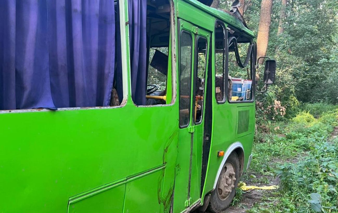 Атака РФ на автобус під Сумами: постраждалих вже 19, з'явились фото наслідків