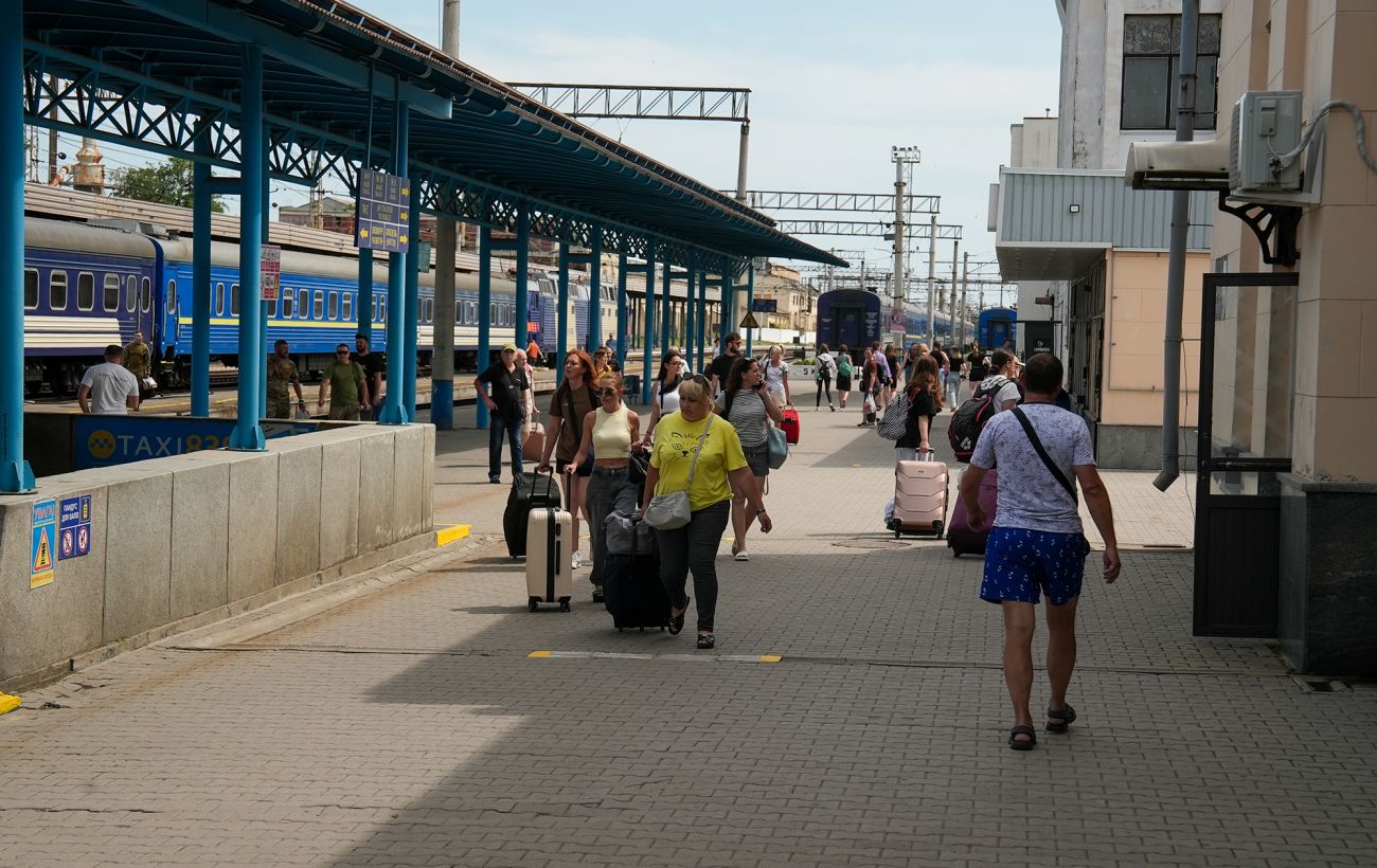 Кущі, шолом для кота чи меч? Що гублять пасажири "Укрзалізниці" та як все повернути