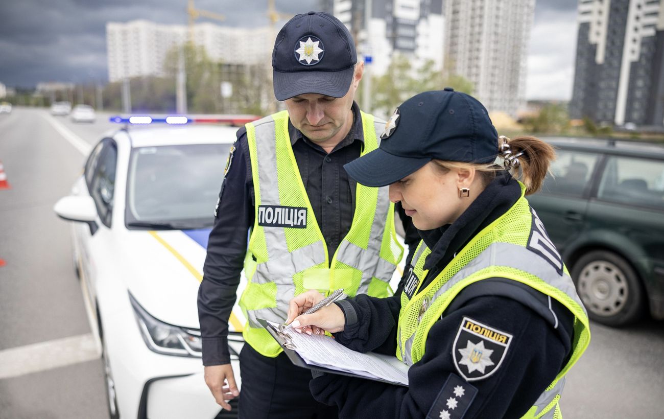 Через ДТП з загиблими перекрито трасу "Львів-Краковець": у поліції розкрили подробиці