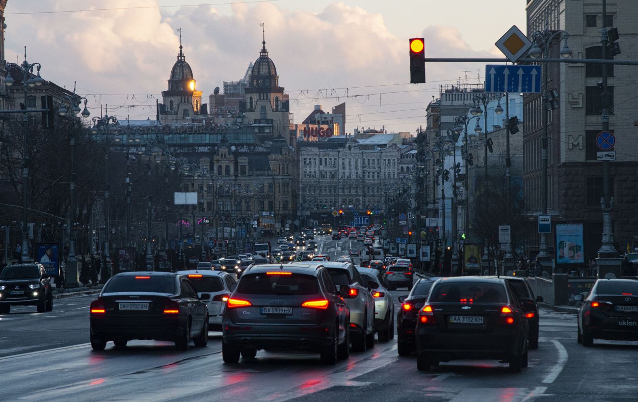 У центрі Києва завтра обмежать рух транспорту: що відомо