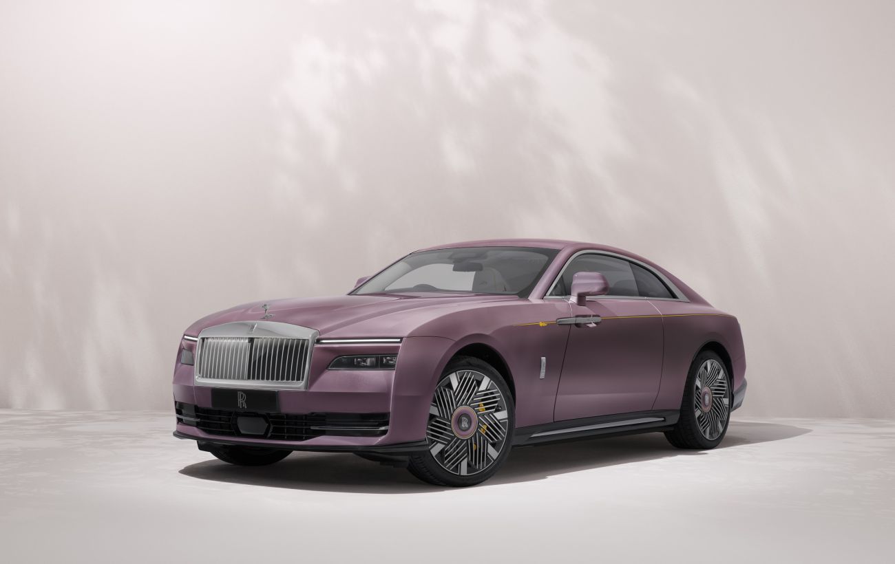 Rolls-Royce представив електромобіль Spectre у "весняній" версії: як виглядає новинка