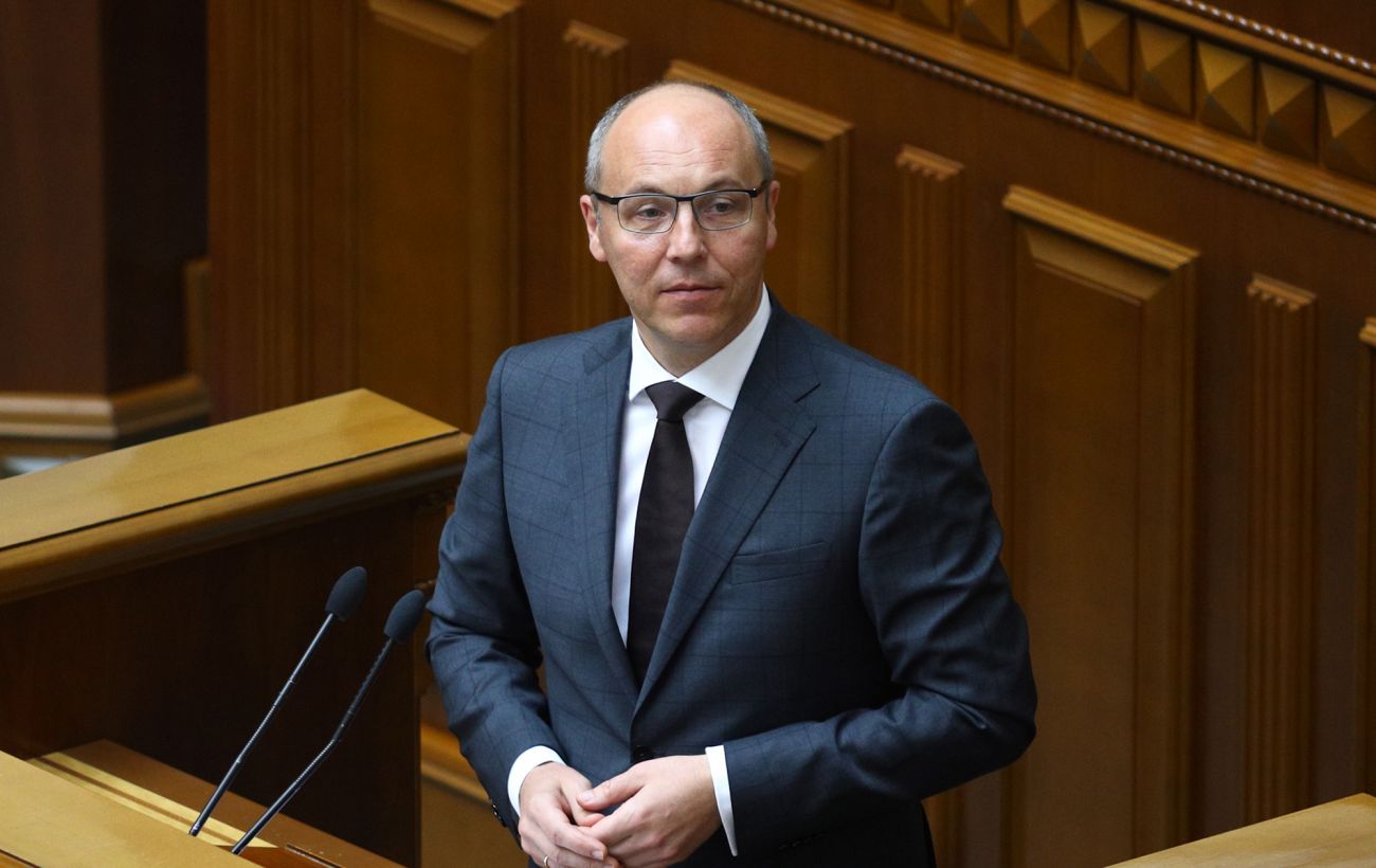 Суд почав обирати запобіжний захід підозрюваному у вбивстві Парубія: що відомо