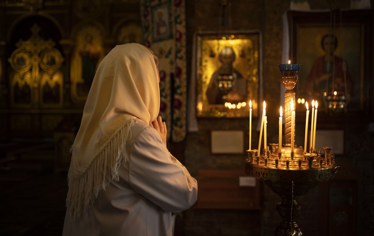 Церковне свято 28 вересня: чому сьогодні не треба йти в гості та від якої їжі відмовитись