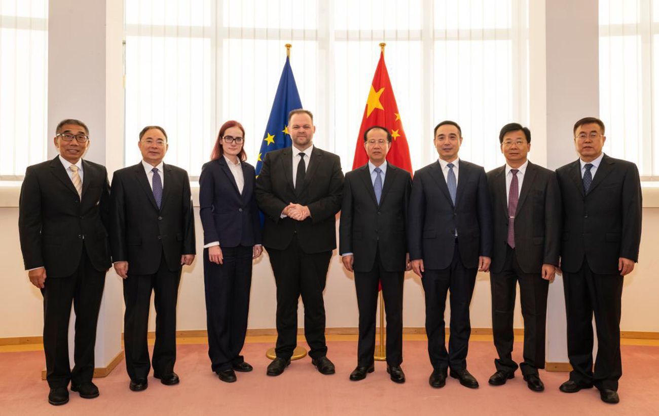 Перша за сім років зустріч ЄС і Китаю завершилася суперечкою через НАТО та Україну