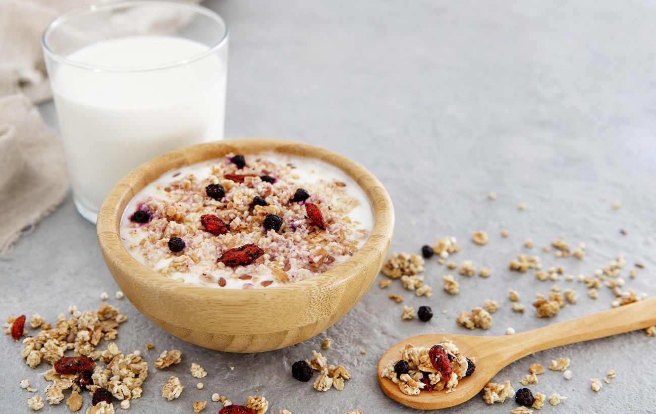 Лінива вівсянка без світла: ідеальний сніданок, який готується сам