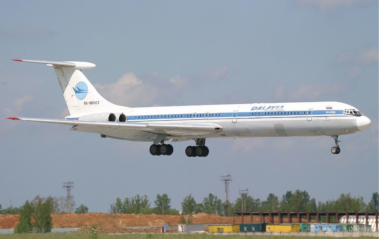 РФ відновила польоти до своєї авіабази у Сирії після піврічної перерви, - Bloomberg