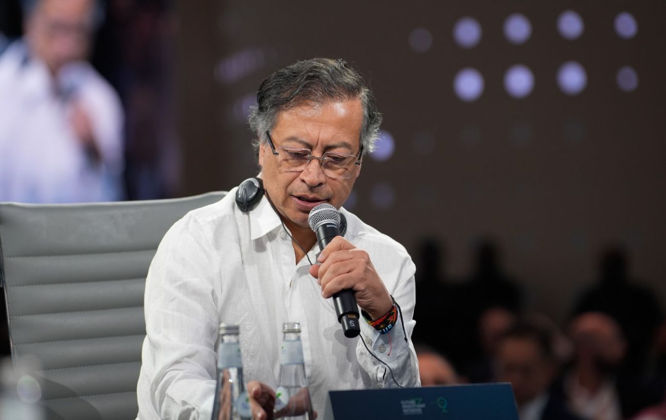 Літак президента Колумбії не змогли дозаправити через санкції США