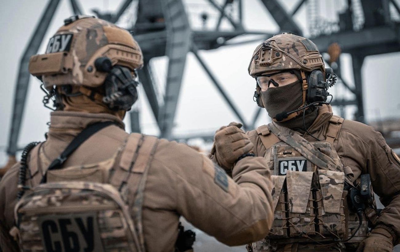 СБУ вдарила по нафтотерміналу в Туапсе: палає танкер і порт, - джерела