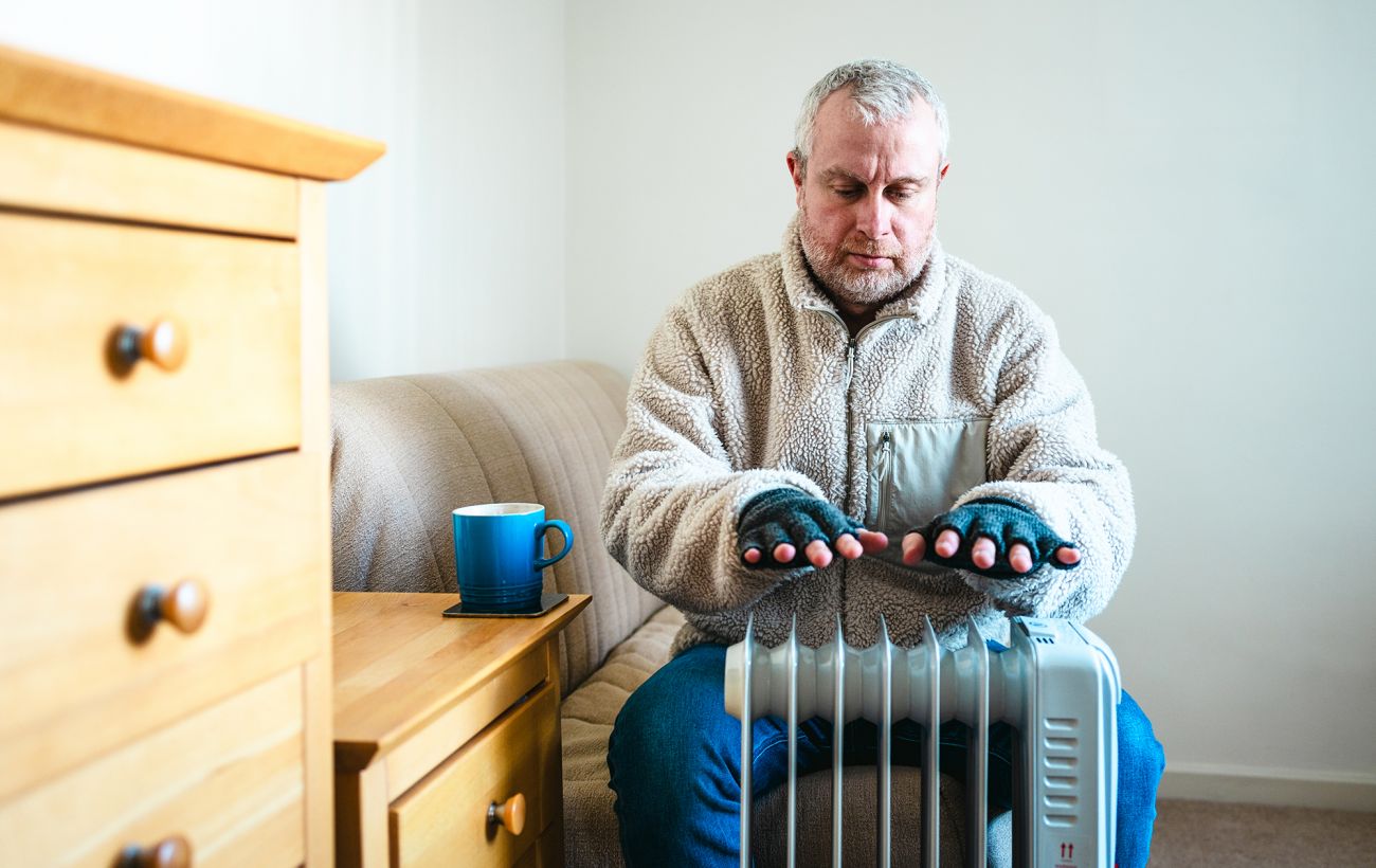 "Одягніть додатковий светр": в Укренерго закликають обмежити використання обігрівачів