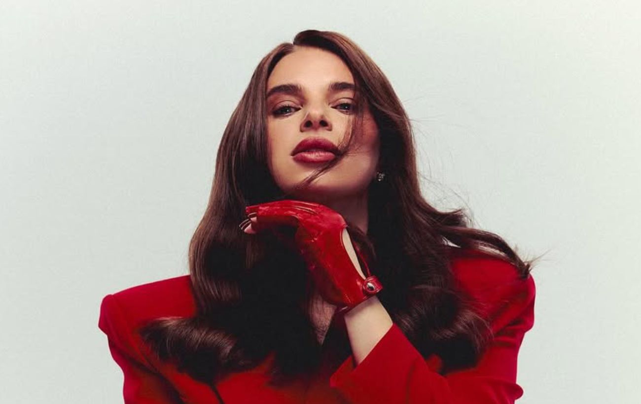 Блейзер, рукавички й леопардові підбори: дружина Усика створила ідеальний power look