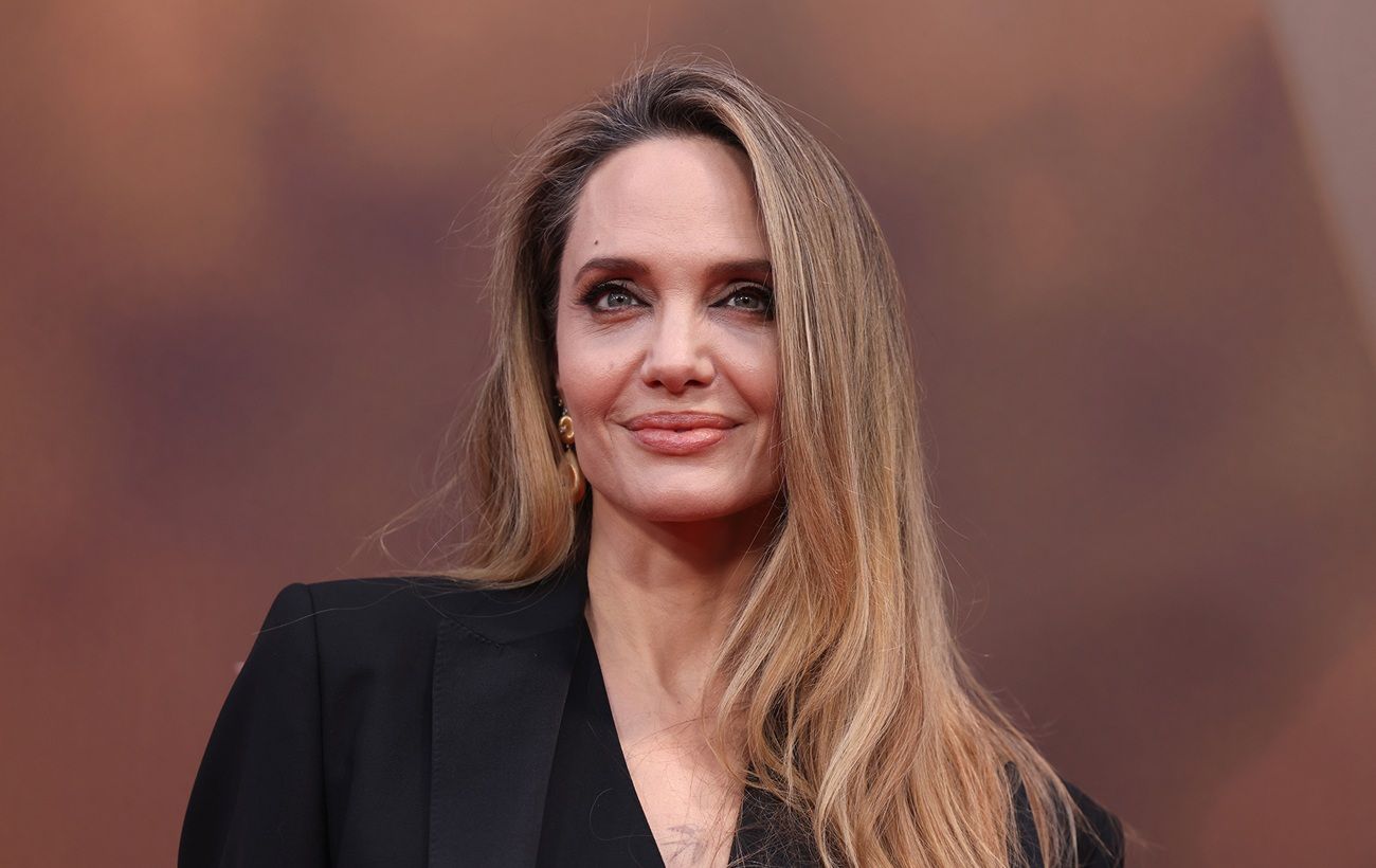 Водія Джолі "пов'язало" ТЦК по дорозі у Херсон: акторка втрутилась (відео)