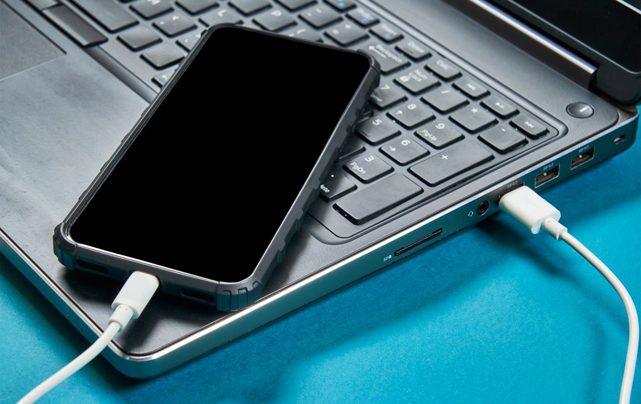 У Криму запускають кампанію цифрового нагляду через месенджер "Мах"