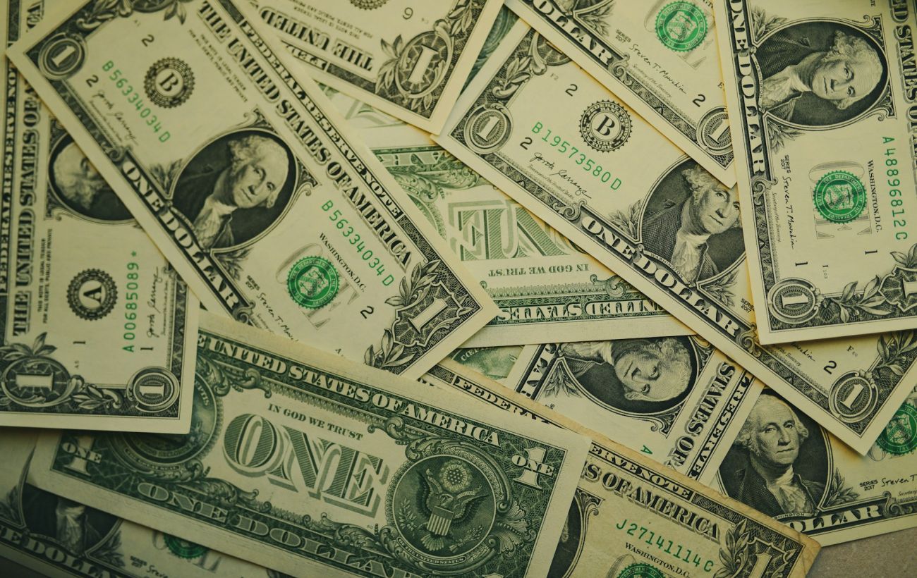 Долар і євро дорожчають в обмінниках