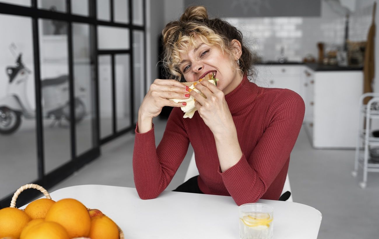 Чому взимку ми їмо більше: пояснення лікарки