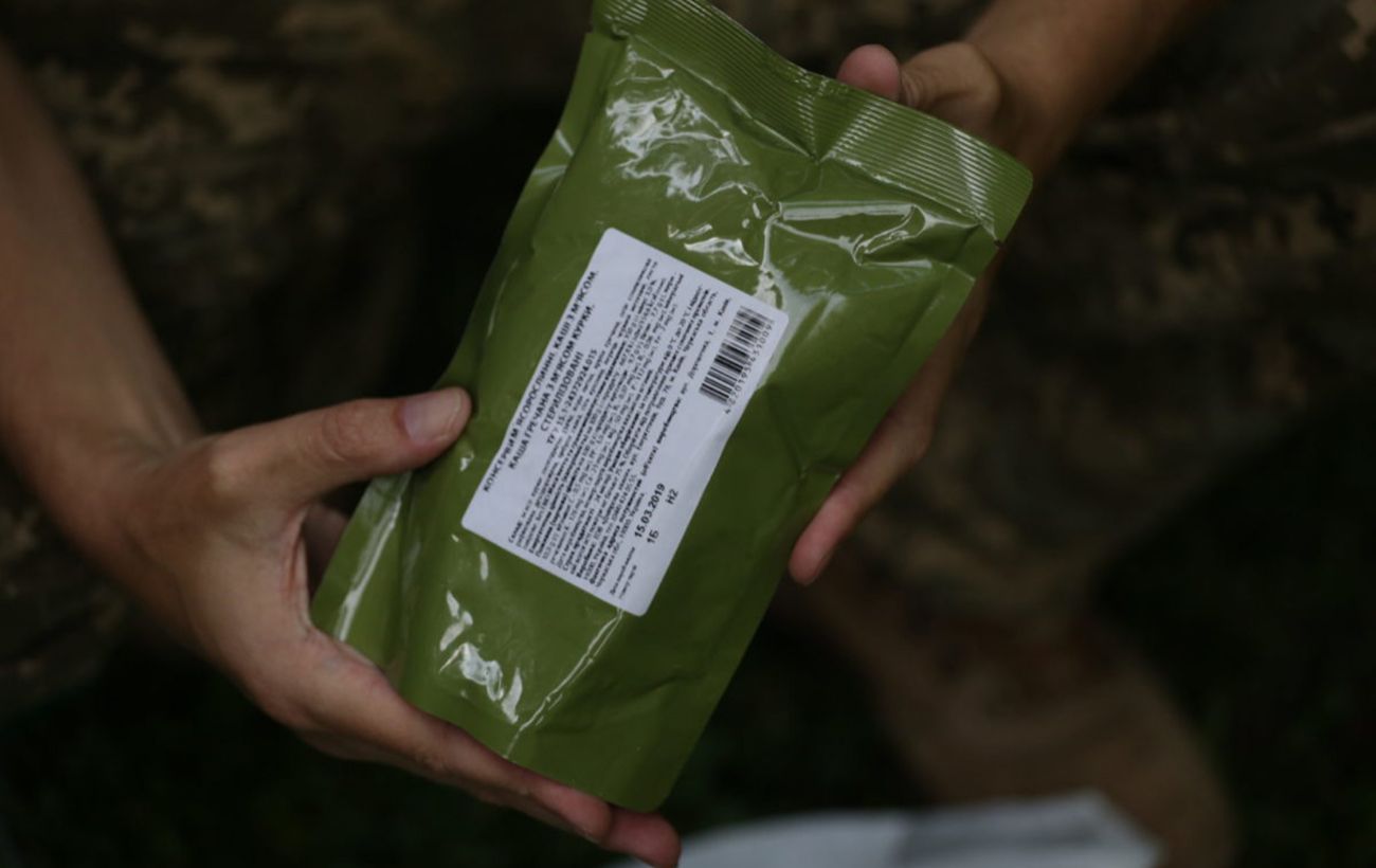 Дієтолог оцінила сухпайки українських військових: які плюси і мінуси