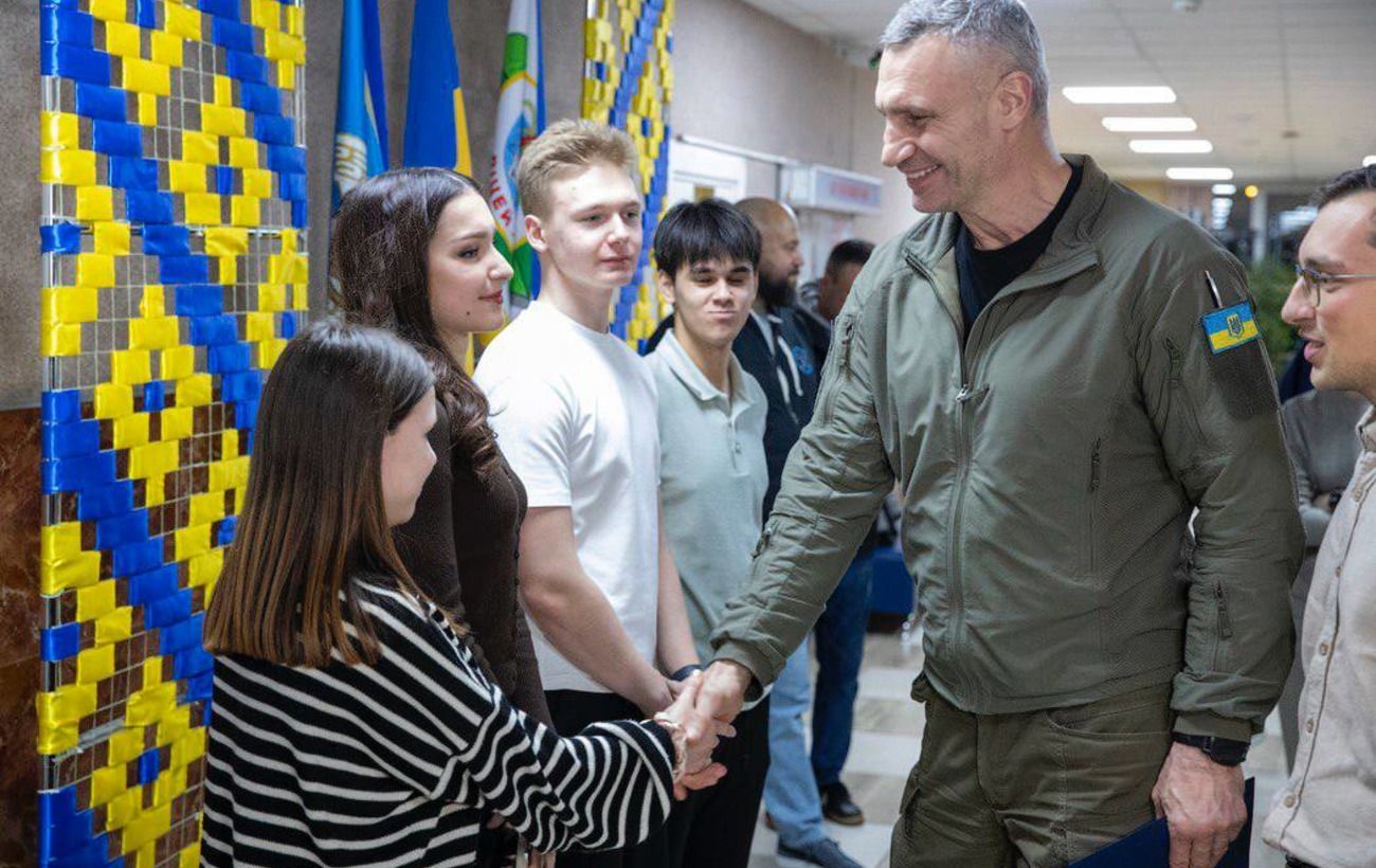 Київ запроваджує в навчальних закладах сучасні безпекові технології, - Кличко