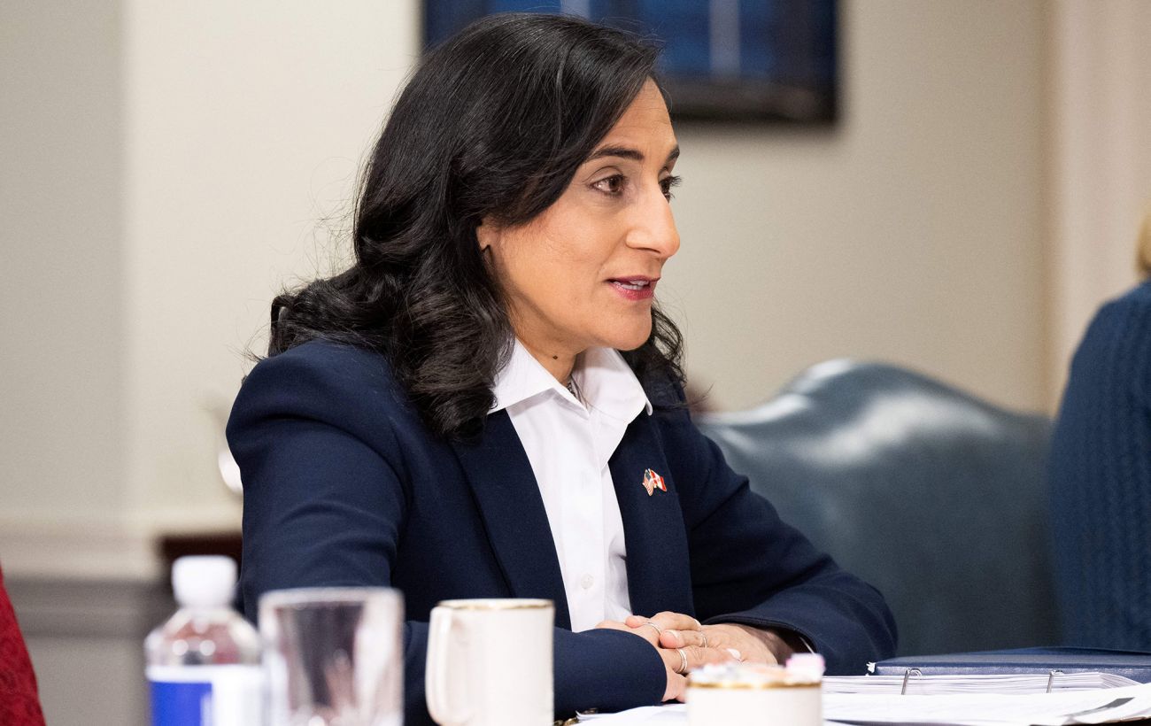 Остаточне рішення щодо миру має вирішувати лише Україна, - глава МЗС Канади