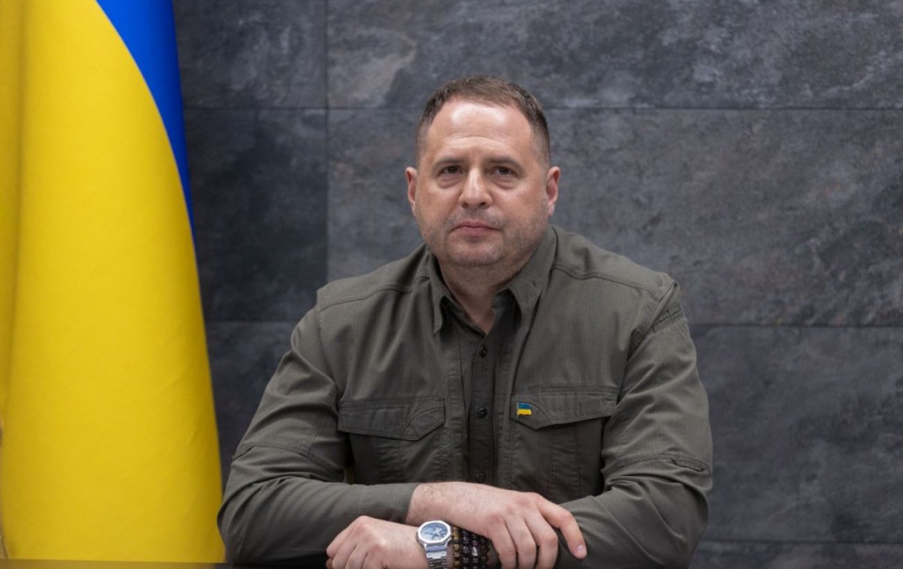 Зеленський не підпише жодного документа про відмову від територій України, - Єрмак