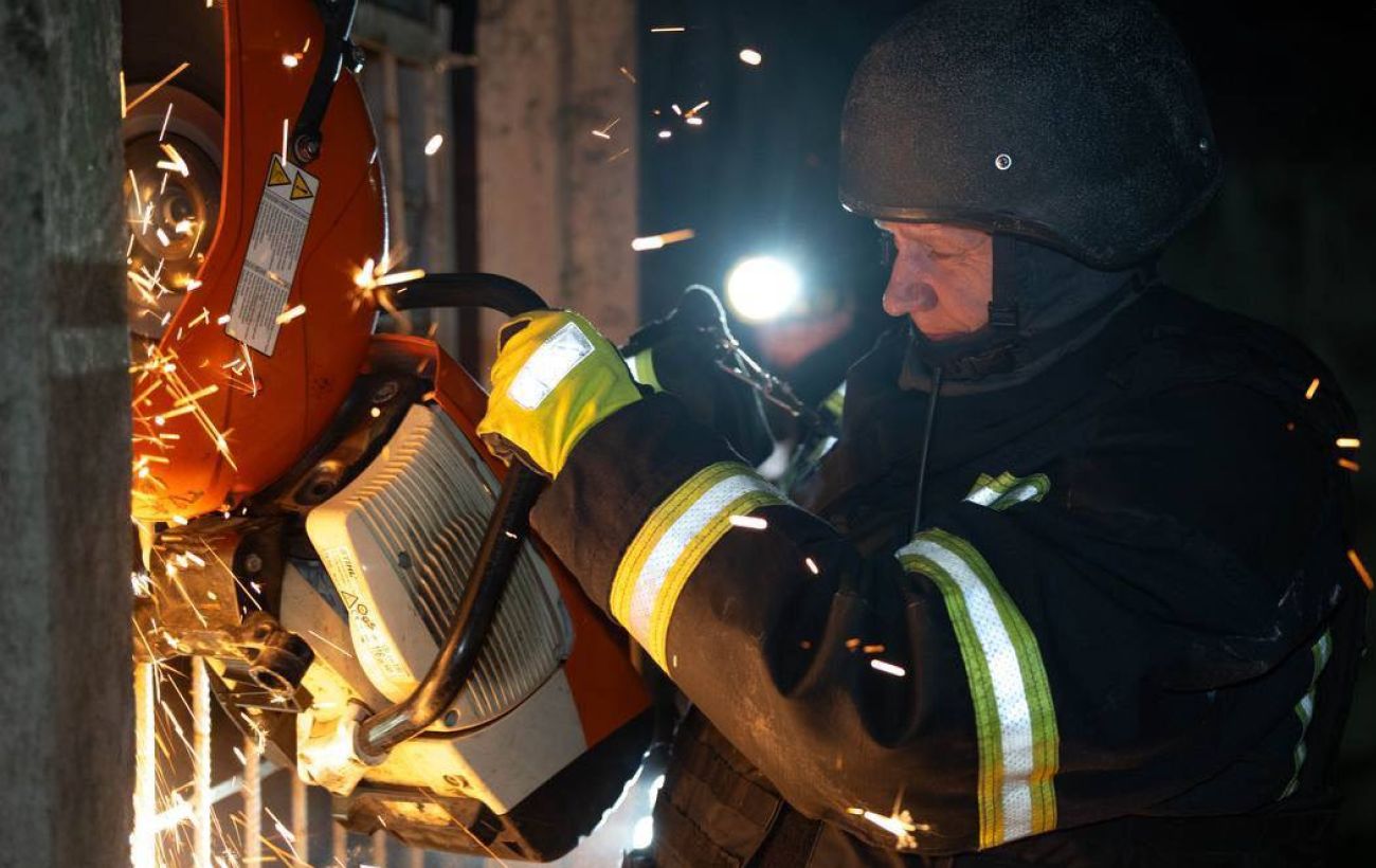 РФ атакувала вночі Одесу: пошкоджено будинки, сталася пожежа та є постраждалі (фото)