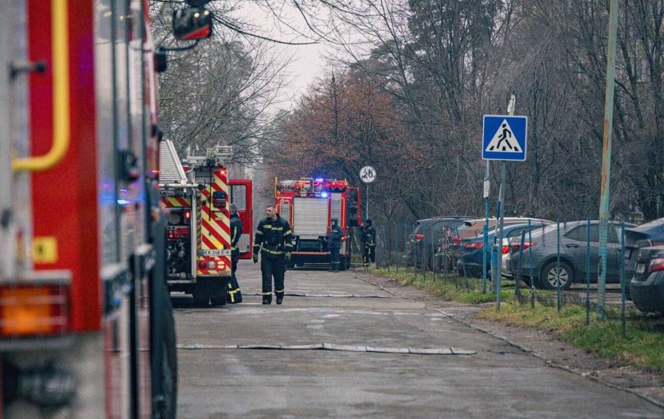 У Києві сталася пожежа в реанімації лікарні (фото)