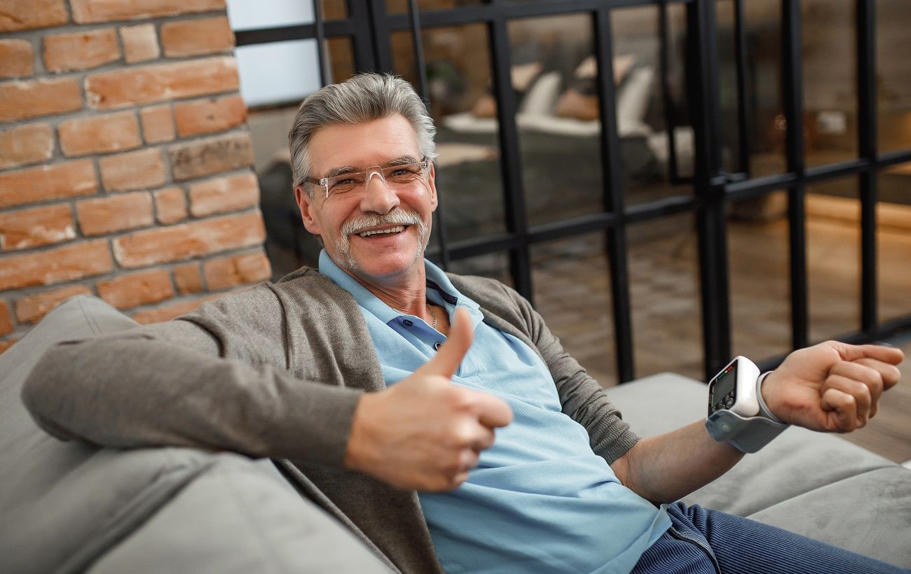 Щоб свята не закінчилися в лікарні: як втримати тиск у нормі під час застілля