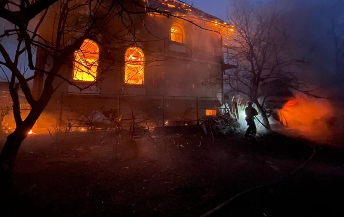 Зруйновані будинки, двори у склі: репортаж РБК-Україна з місць прильотів у Києві