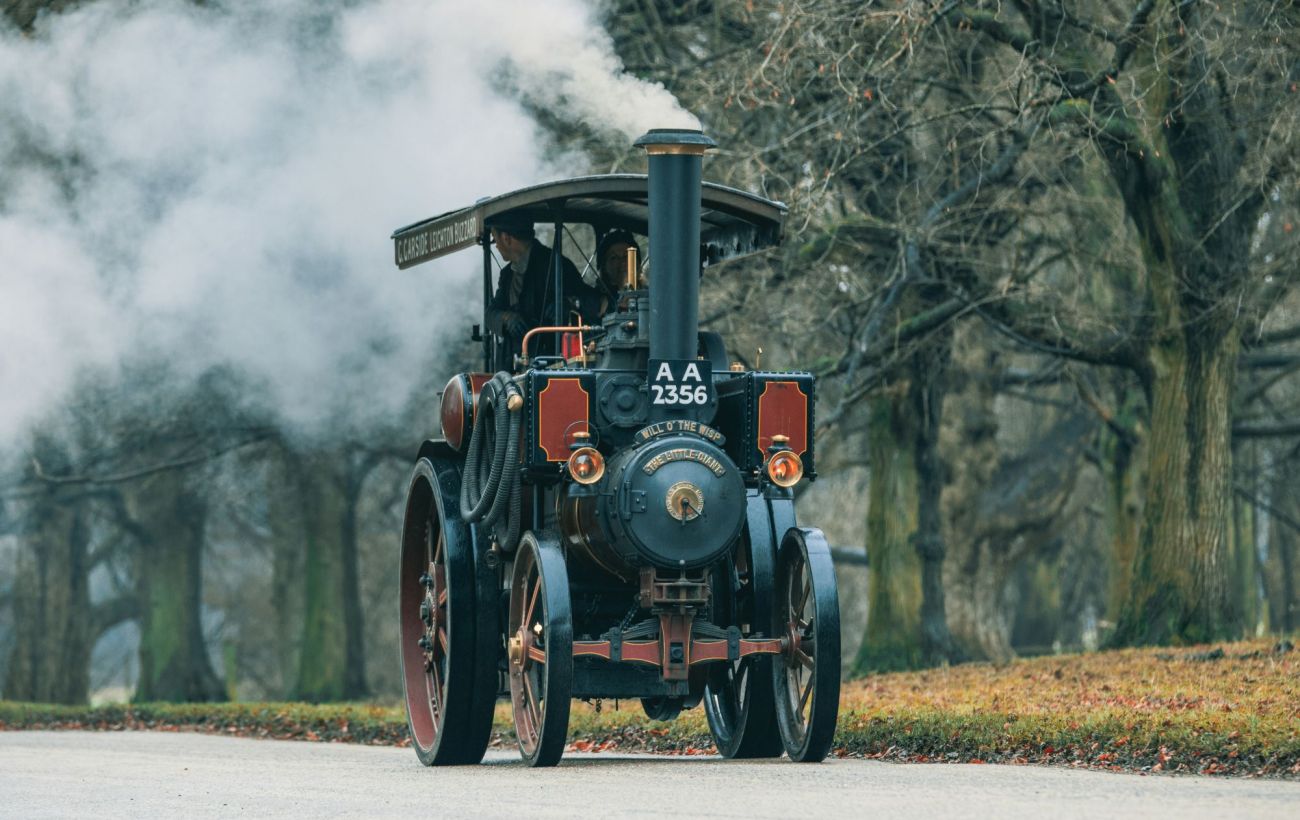 Машини на дровах: чому ми досі не їздимо на паромобілях