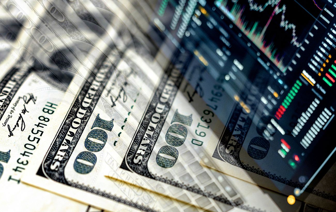 Нацбанк перейшов до зниження долара. На скільки впав курс