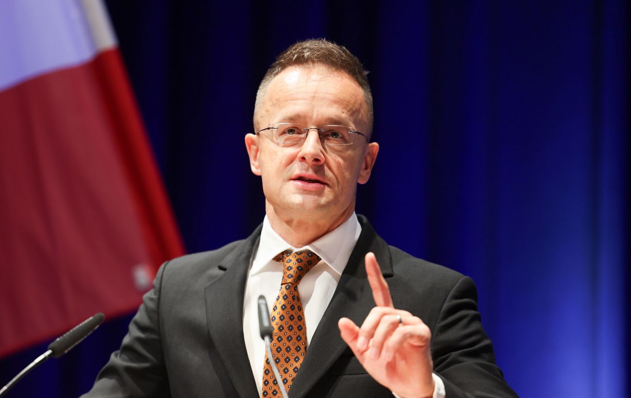 Угорщина продовжує скандалити з Україною: до Обрана підключився Сійярто