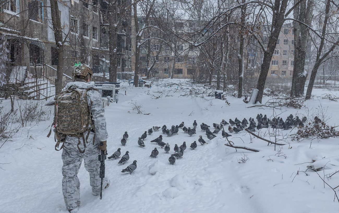 Ворог тисне майже на всіх напрямках, понад 90 боїв за добу: Генштаб оновив карти фронту