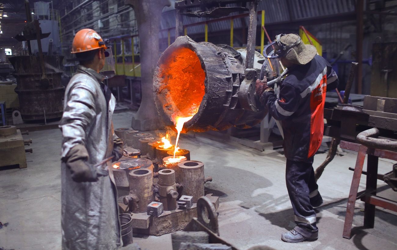 Перебої з електрикою загрожують металургії: які ризики для економіки