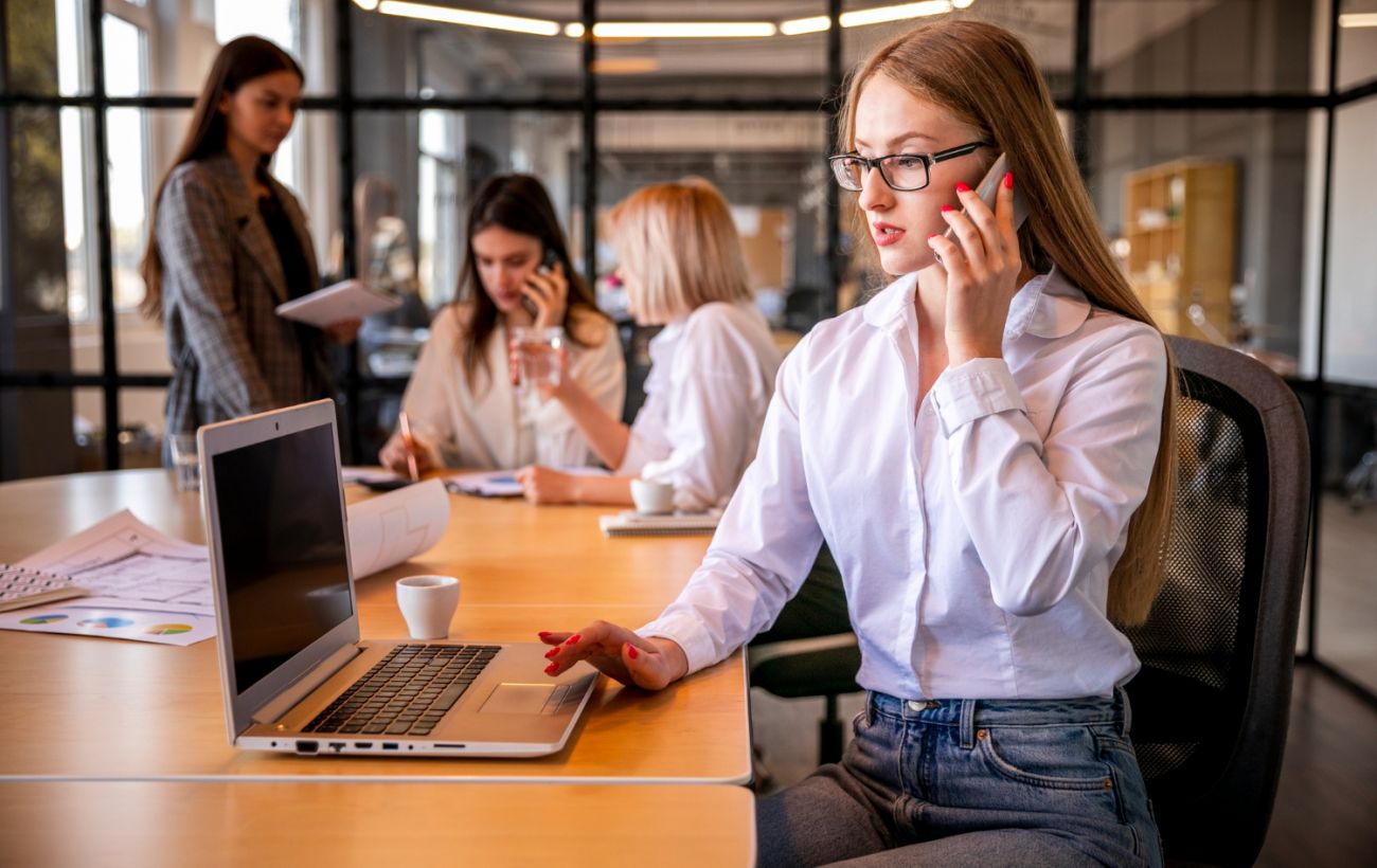 Кадрів не вистачає, вимоги падають: що насправді відбувається на ринку праці у 2026-му