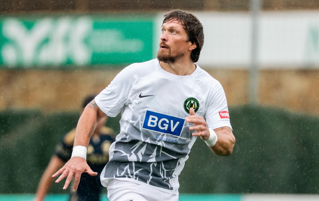 Усик жорстко відповів на закиди про вік після матчу за "Полісся"