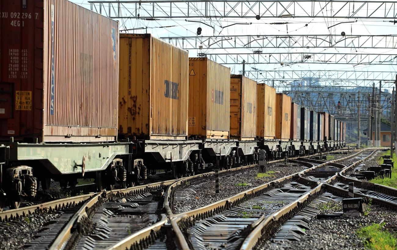 Метал обійшов зерно: "Укрзалізниця" назвала головний вантаж року