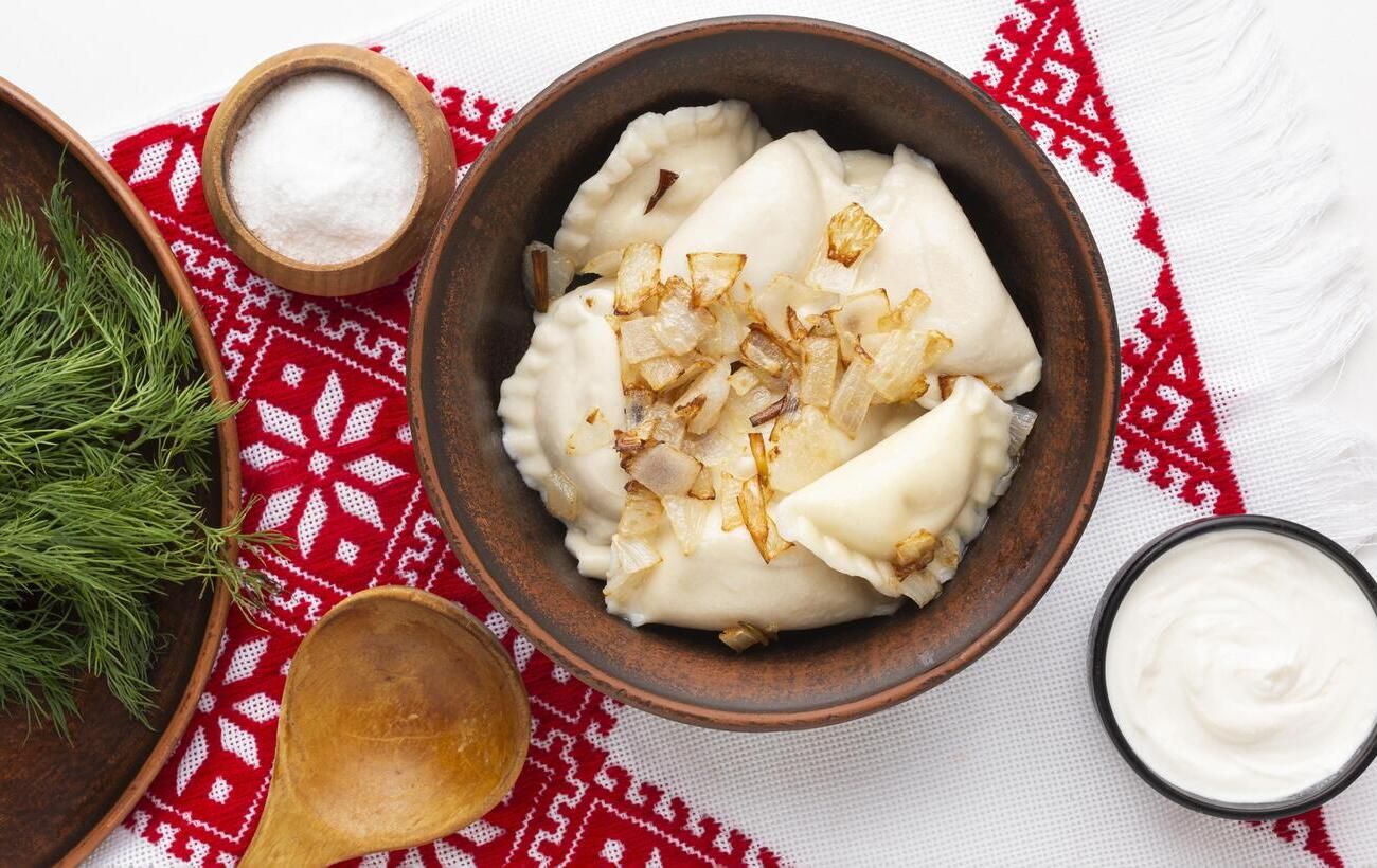 Тісто на найсмачніші вареники: швидкий і дешевий рецепт від Олени Мандзюк