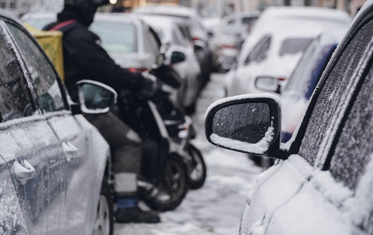 У Києві обмежують рух на двох ключових шосе: де сьогодні й завтра можливі затори