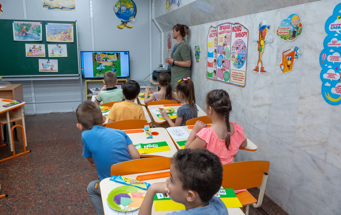 В Києві масово об’єднують школи та дитсадки: що відомо та в яких районах