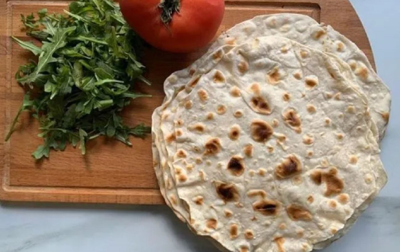 Забудьте про магазинний хліб: бездріжджовий лаваш, який готується за лічені хвилини