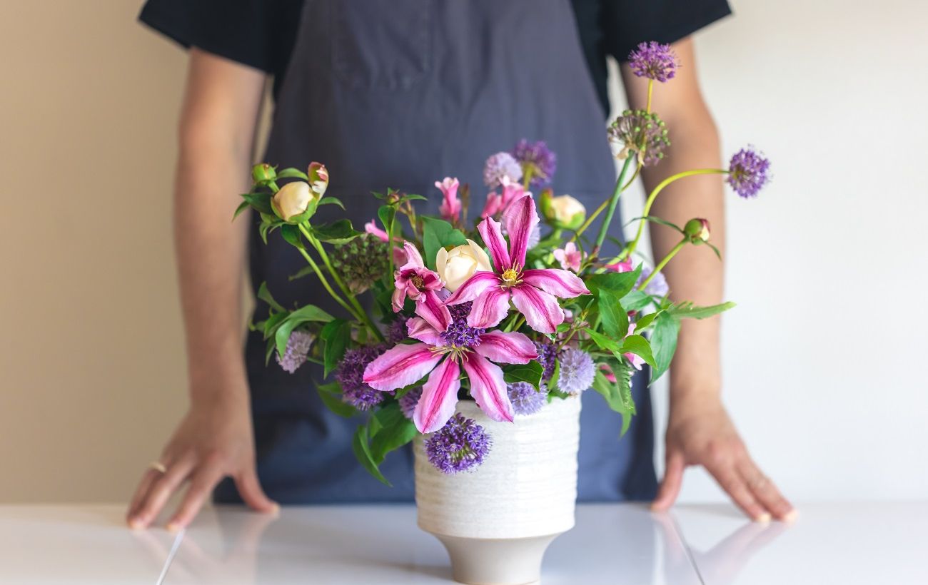 Флорист назвав 4 фатальні помилки, які "вбивають" букет за пару днів