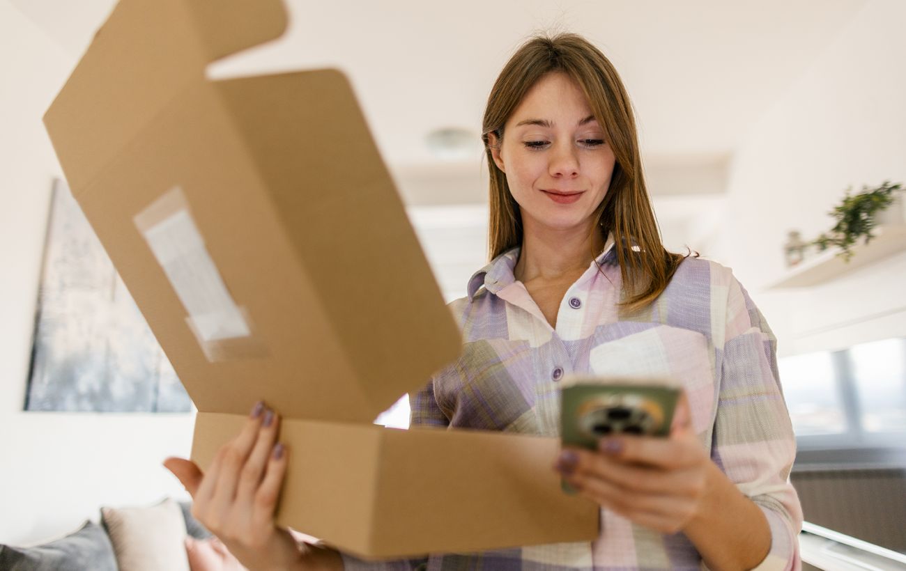 Міжнародні посилки під час війни: що українці отримують найчастіше і скільки платять