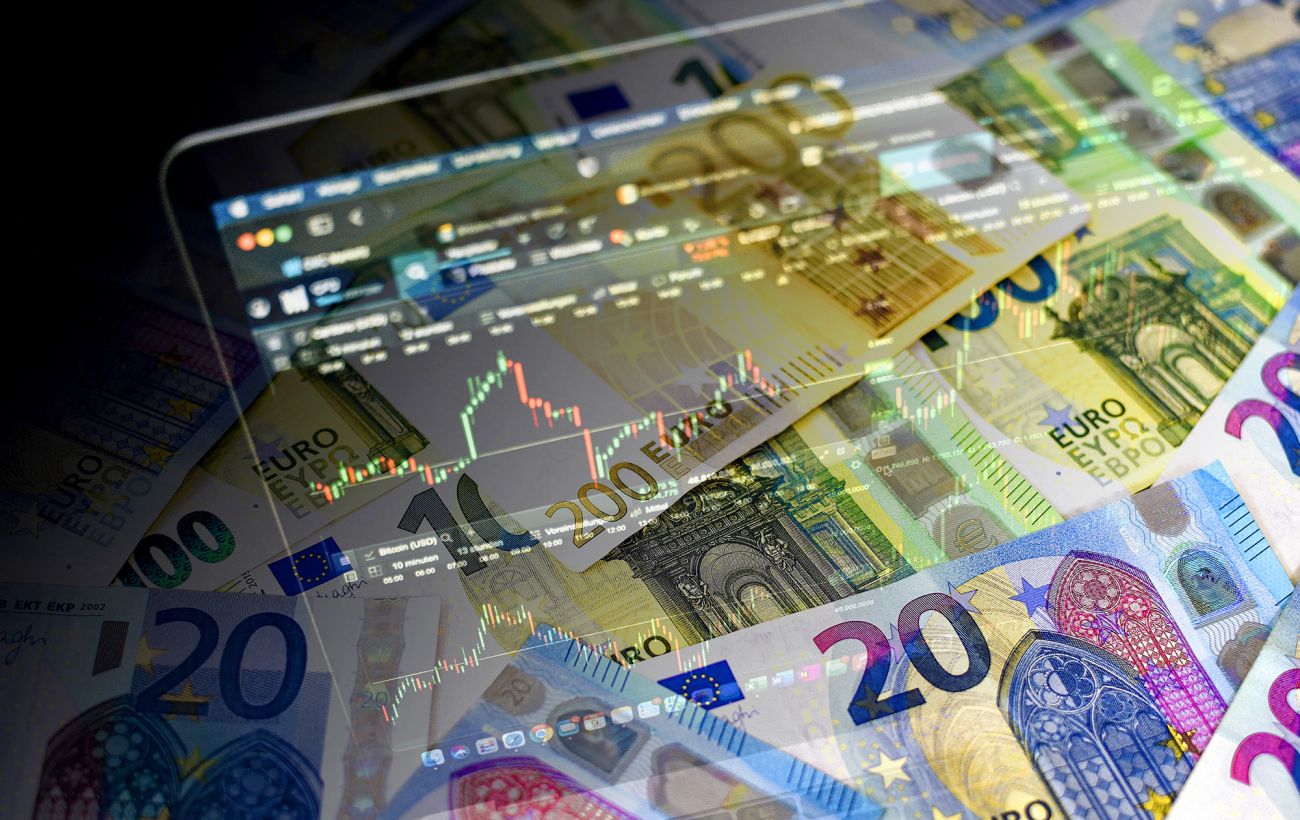 Євро на новій психологічній позначці, долар стабільний: яким буде курс валют 24 лютого